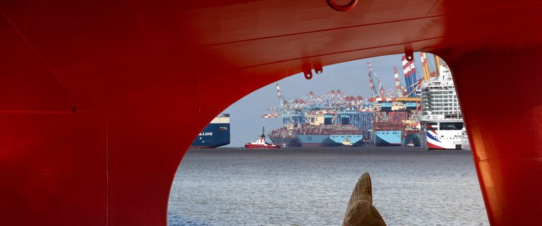 Containerschiffe | © GfG/ Michel Iffländer